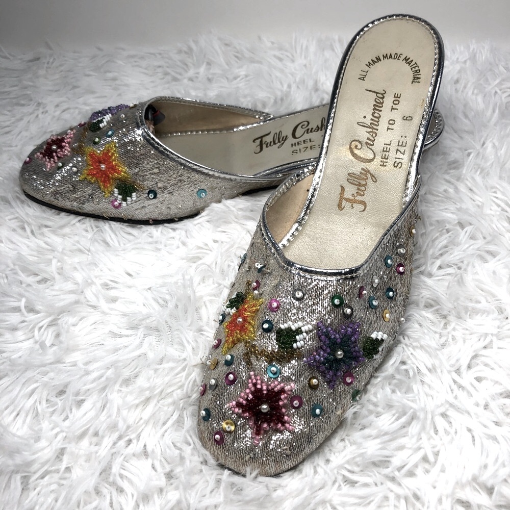 VINTAGE 60’s Silver Sequin Floral Mules Size 6 VTG